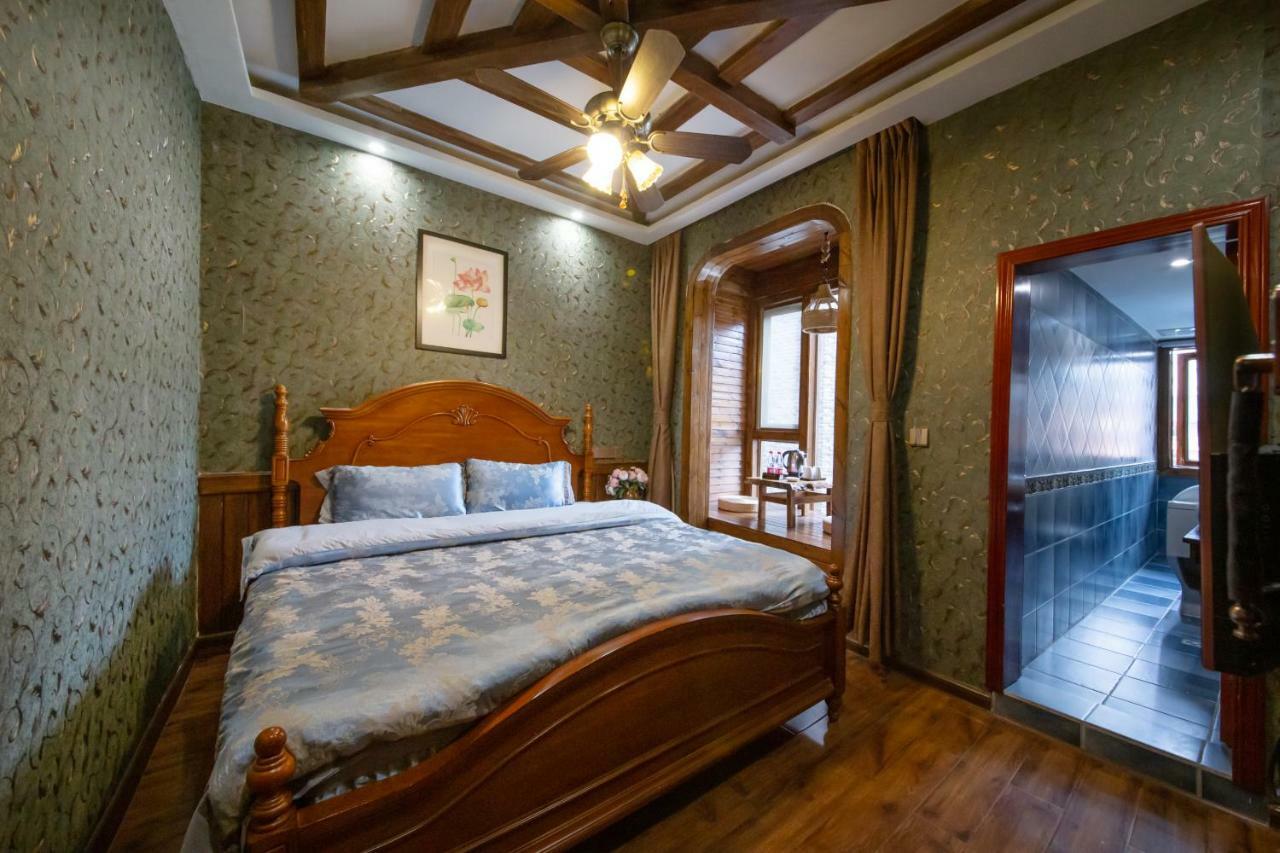 Flower Time Inn Fenghuang Buitenkant foto