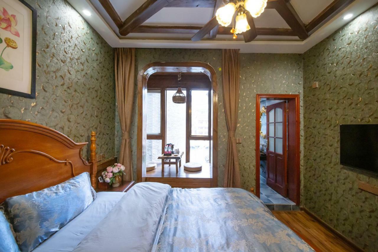 Flower Time Inn Fenghuang Buitenkant foto